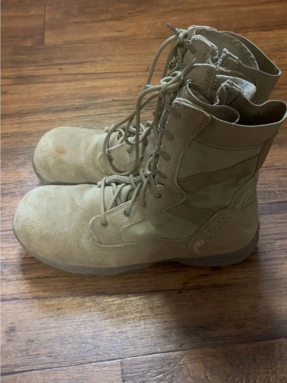 Men's Tactical Lace-Up Boots in Coyote Tan